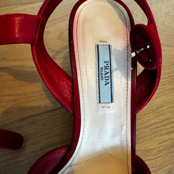 Red Prada Suede Ankle Straps Heels 39.5 Size
Used - Picture 3 of 8